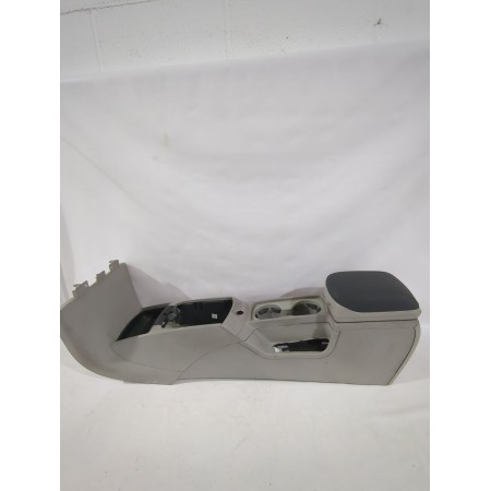 Recambio de consola central para volvo c30 (533) 1.8 referencia OEM IAM 8687407 / 39850270  