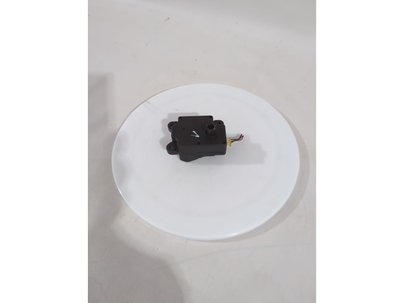 Recambio de motor apertura trampilla para volvo c30 (533) 1.8 referencia OEM IAM 4N5H19E6166652A  