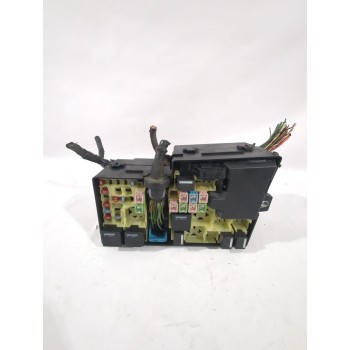 Recambio de caja reles / fusibles para volvo c30 (533) 1.8 referencia OEM IAM 8688040  