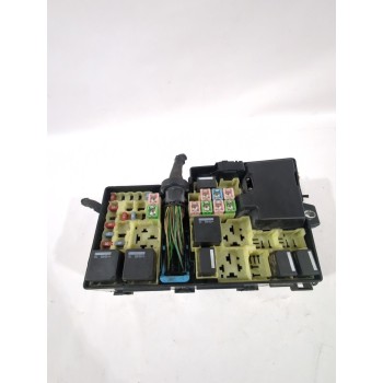 Recambio de caja reles / fusibles para volvo c30 (533) 1.8 referencia OEM IAM 8688040  