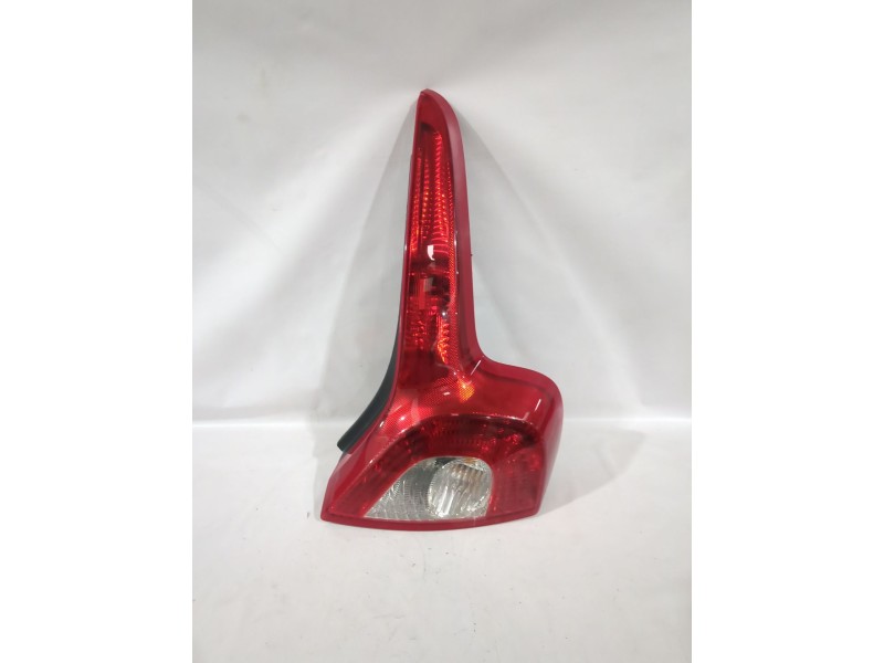 Recambio de piloto trasero derecho para volvo c30 (533) 1.8 referencia OEM IAM 31213918  