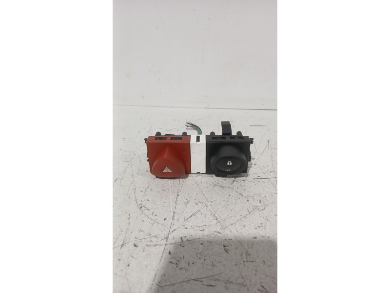 Recambio de warning para renault megane ii sedán (lm0/1_) 1.5 dci (lm1f) referencia OEM IAM 8200407415  