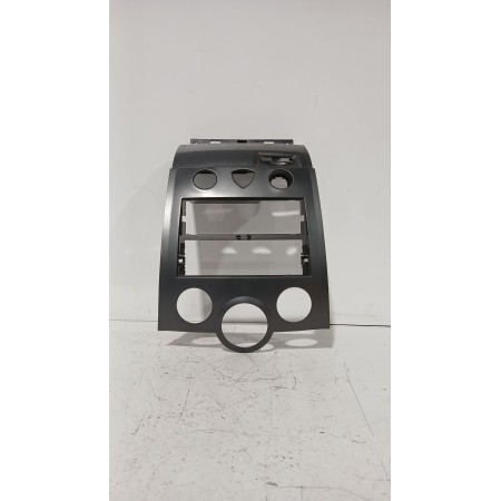 Recambio de moldura para renault megane ii sedán (lm0/1_) 1.5 dci (lm1f) referencia OEM IAM 8200155835  