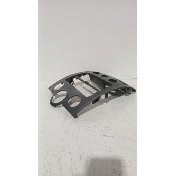 Recambio de moldura para renault megane ii sedán (lm0/1_) 1.5 dci (lm1f) referencia OEM IAM 8200155835  