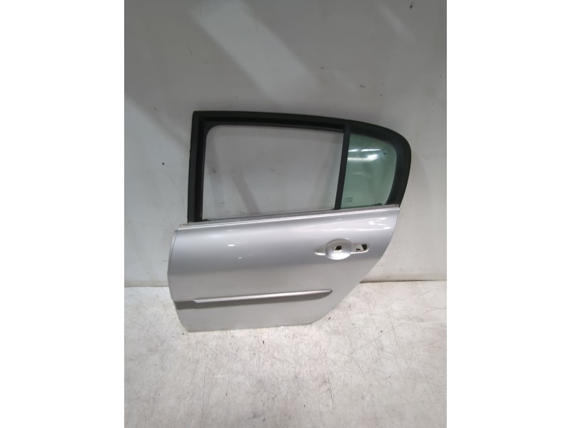 Recambio de puerta trasera izquierda para renault megane ii sedán (lm0/1_) 1.5 dci (lm1f) referencia OEM IAM 7751475033  