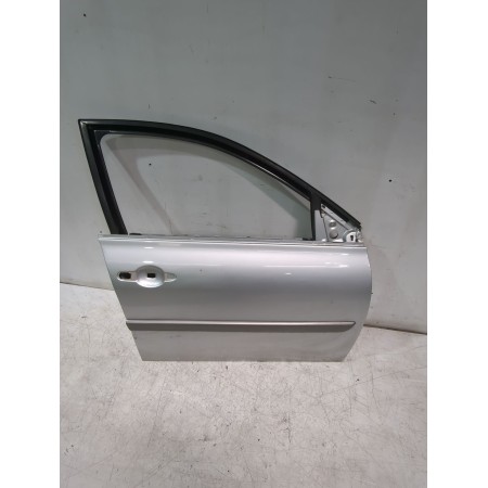 Recambio de puerta delantera derecha para renault megane ii sedán (lm0/1_) 1.5 dci (lm1f) referencia OEM IAM 7751473729  
