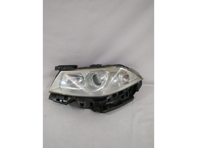 Recambio de faro izquierdo para renault megane ii sedán (lm0/1_) 1.5 dci (lm1f) referencia OEM IAM 260604235R / 8200412752  