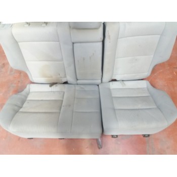 Recambio de asientos traseros para kia sorento 2.5 crdi referencia OEM IAM 892003E831YC2  