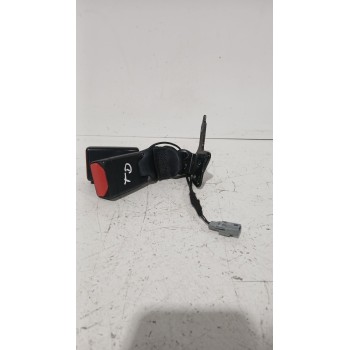 ENGANCHE CINTURON TRASERO DERECHO 878167711R 