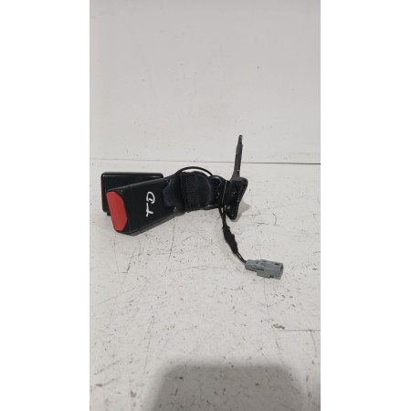 Recambio de enganche cinturon trasero derecho para renault clio iv (bh_) 0.9 tce 90 referencia OEM IAM 878167711R  