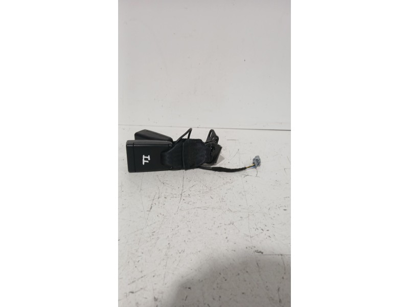 Recambio de enganche cinturon trasero izquierdo para renault clio iv (bh_) 0.9 tce 90 referencia OEM IAM 878176563R  