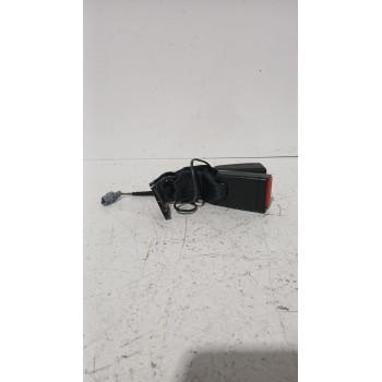 Recambio de enganche cinturon trasero izquierdo para renault clio iv (bh_) 0.9 tce 90 referencia OEM IAM 878176563R  