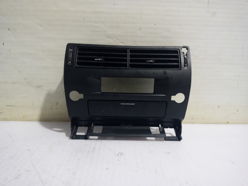 Recambio de rejilla aireadora para citroën c4 sedan collection referencia OEM IAM 8212YA  