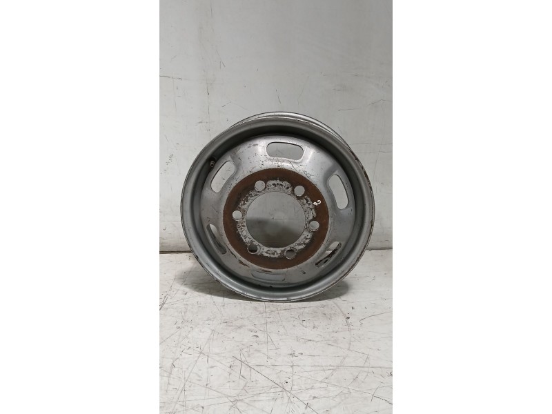 Recambio de llanta para iveco daily caja cerrada (1999 =>) 2.8 diesel cat referencia OEM IAM 504003566  