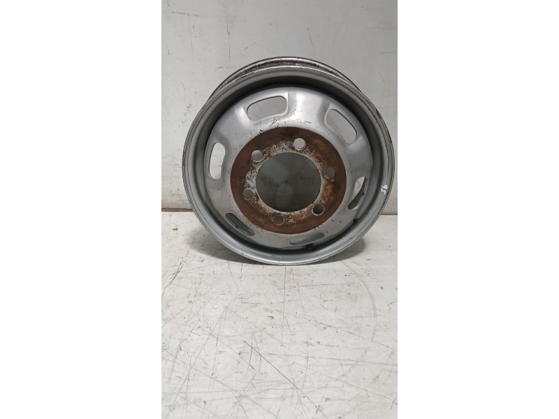 Recambio de llanta para iveco daily caja cerrada (1999 =>) 2.8 diesel cat referencia OEM IAM 504003566  