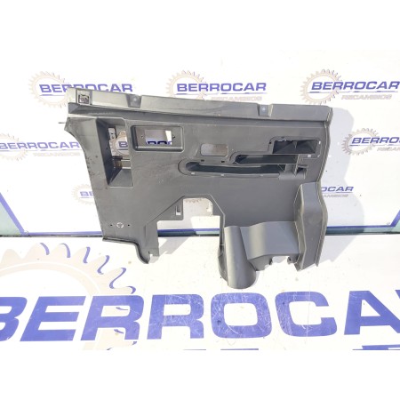 Recambio de moldura para mercedes-benz clase a (w169) 1.7 cat referencia OEM IAM 1696800039  