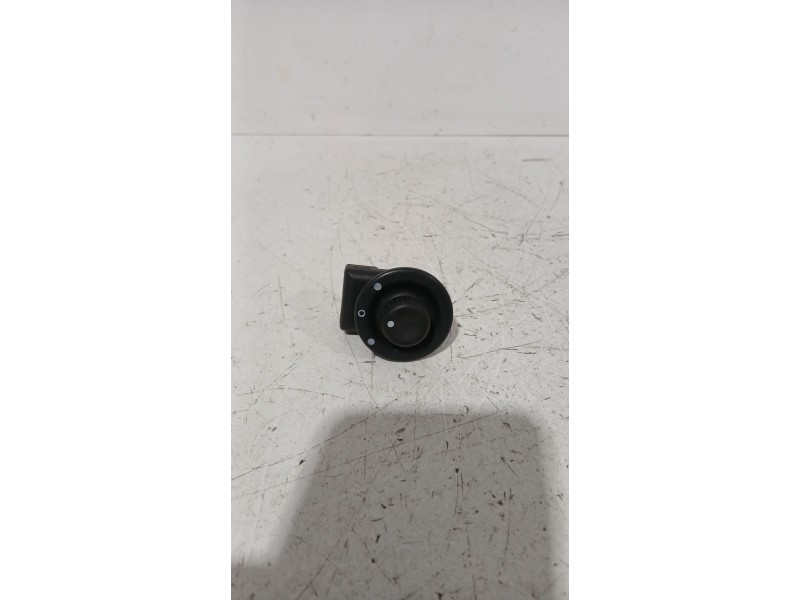 Recambio de mando retrovisor para renault megane ii sedán (lm0/1_) 1.5 dci (lm1f) referencia OEM IAM 8200002442B  