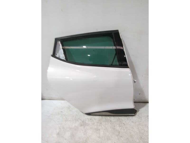 Recambio de puerta trasera derecha para renault clio iv (bh_) 0.9 tce 90 referencia OEM IAM 821008626R  