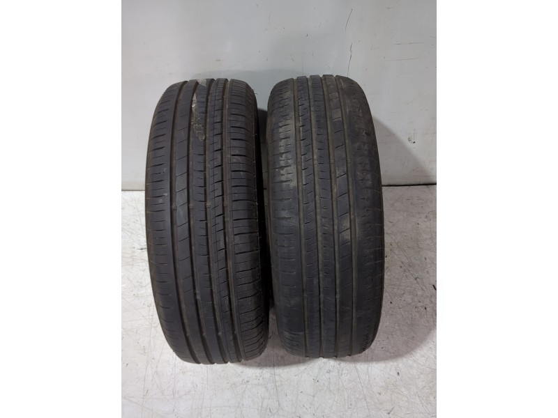 Recambio de neumaticos para kia carnival ii 2.9 crdi lx referencia OEM IAM 215/65R1596H  