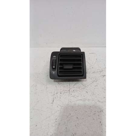 Recambio de rejilla aireadora para volvo c30 (533) 1.8 referencia OEM IAM 30715099  