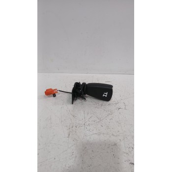 Recambio de enganche cinturon trasero izquierdo para volvo c30 (533) 1.8 referencia OEM IAM 8686940  