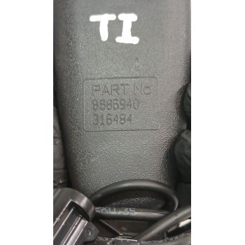 Recambio de enganche cinturon trasero izquierdo para volvo c30 (533) 1.8 referencia OEM IAM 8686940  