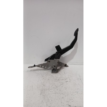 Recambio de pedal embrague para volvo c30 (533) 1.8 referencia OEM IAM 31317868  