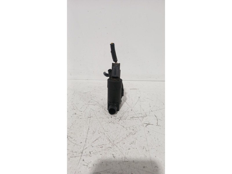 Recambio de bomba limpia para volvo c30 (533) 1.8 referencia OEM IAM 1S7117K624FE  