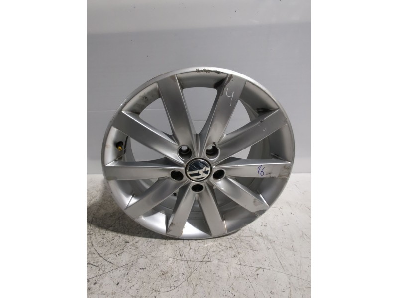 Recambio de llanta para volkswagen golf vi (5k1) advance referencia OEM IAM 5K0601025F  