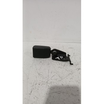 ENGANCHE CINTURON TRASERO DERECHO 8200699608 