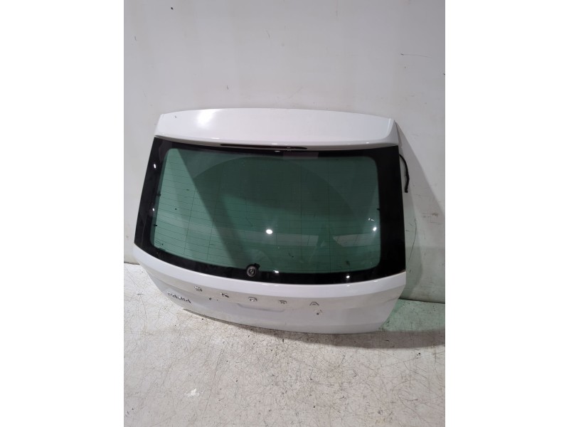 Recambio de porton trasero para skoda fabia iii station wagon (nj5) 1.0 tsi referencia OEM IAM 6V6827025H  