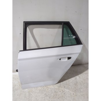 Recambio de puerta trasera izquierda para skoda fabia iii station wagon (nj5) 1.0 tsi referencia OEM IAM 6V9833055A  