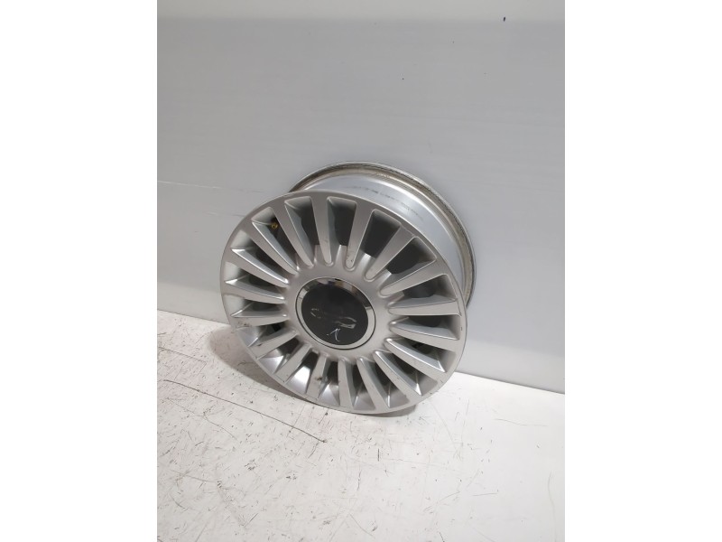 Recambio de llanta para fiat 500 cabrio (150) aniversario referencia OEM IAM 51845435  