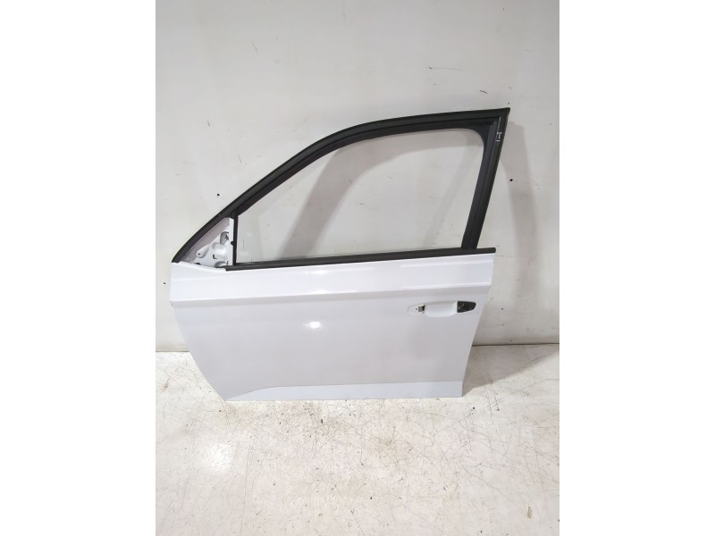 Recambio de puerta delantera izquierda para skoda fabia iii station wagon (nj5) 1.0 tsi referencia OEM IAM 6V0831055A  