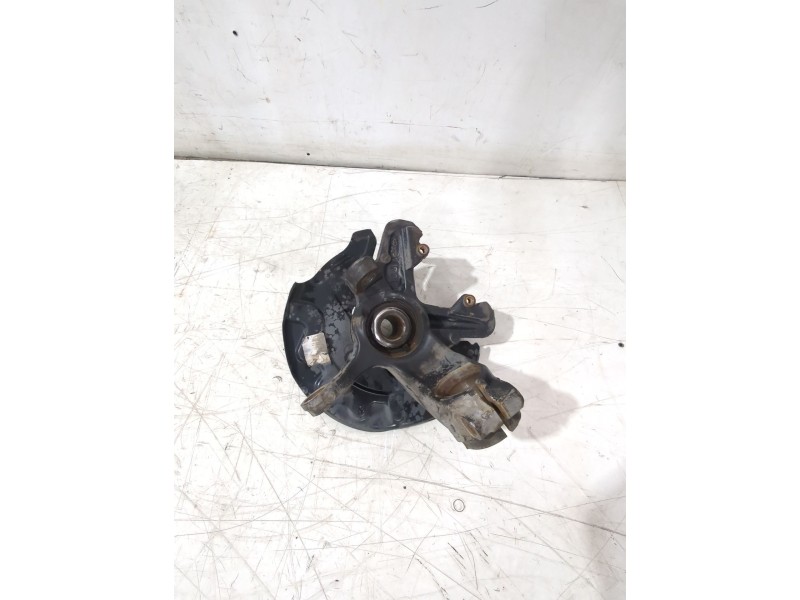 Recambio de mangueta delantera derecha para skoda fabia iii station wagon (nj5) 1.0 tsi referencia OEM IAM 6R0615312C / 6Q040725