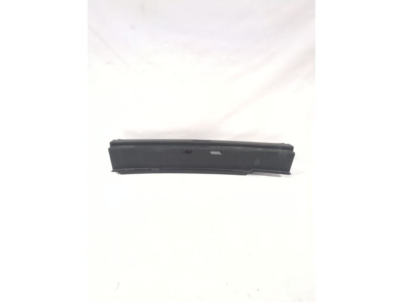 Recambio de moldura maletero para skoda fabia iii station wagon (nj5) 1.0 tsi referencia OEM IAM 6V98634599B9 / 6V9863459A  