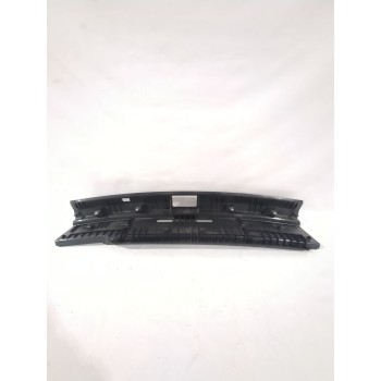 Recambio de moldura maletero para skoda fabia iii station wagon (nj5) 1.0 tsi referencia OEM IAM 6V98634599B9 / 6V9863459A  