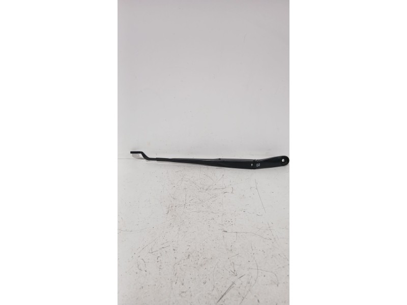 Recambio de brazo limpia delantero derecho para kia ceed (cd) 1.0 t-gdi referencia OEM IAM 98321J7000  
