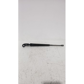 Recambio de brazo limpia trasero para kia ceed (cd) 1.0 t-gdi referencia OEM IAM 98811J7500  