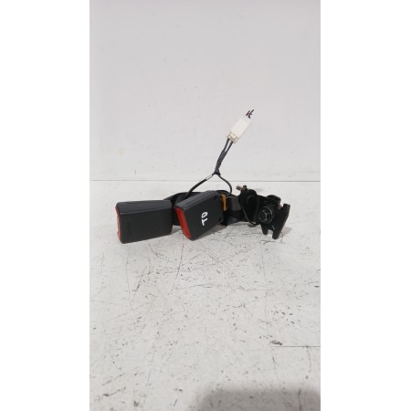 Recambio de enganche cinturon trasero derecho para kia ceed (cd) 1.0 t-gdi referencia OEM IAM 89830J7000  