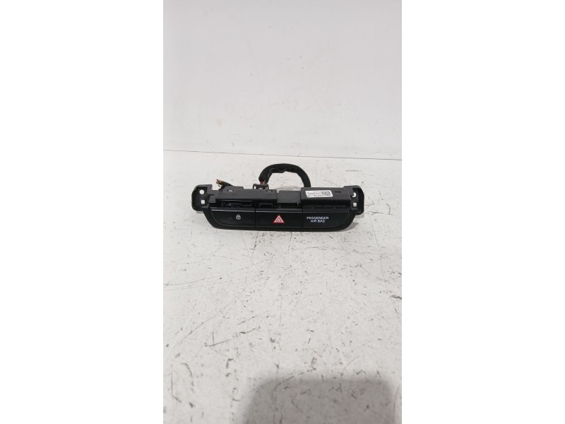 Recambio de warning para kia ceed (cd) 1.0 t-gdi referencia OEM IAM 93600J7000  