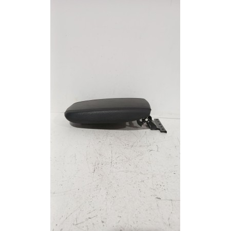 Recambio de apoyabrazos central para kia ceed (cd) 1.0 t-gdi referencia OEM IAM 84660J7000WK  