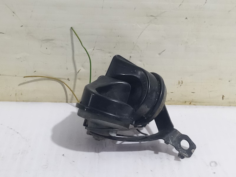 Recambio de claxon para citroën c4 sedan collection referencia OEM IAM 703881157  