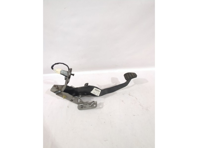 Recambio de pedal freno para mitsubishi colt vi (z3_a, z2_a) 1.1 (z31a, z32a) referencia OEM IAM 4620A036  