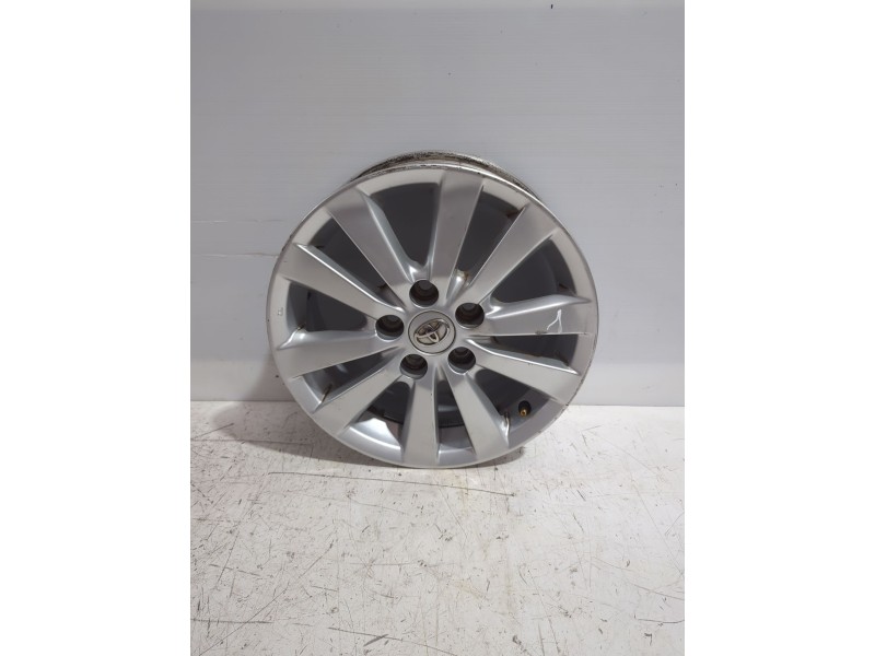 Recambio de llanta para toyota auris (_e15_) 1.6 (zre151_) referencia OEM IAM 4261102790  