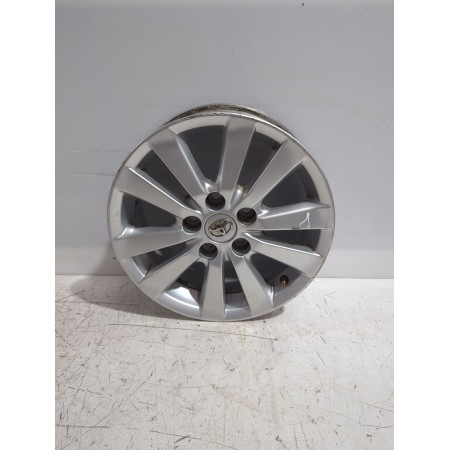 Recambio de llanta para toyota auris (_e15_) 1.6 (zre151_) referencia OEM IAM 4261102790  