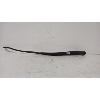 BRAZO LIMPIA DELANTERO DERECHO 852110D070 