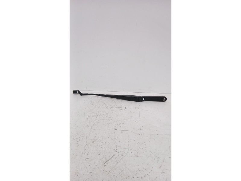 Recambio de brazo limpia delantero izquierdo para skoda fabia iii station wagon (nj5) 1.0 tsi referencia OEM IAM 6V1955409B  