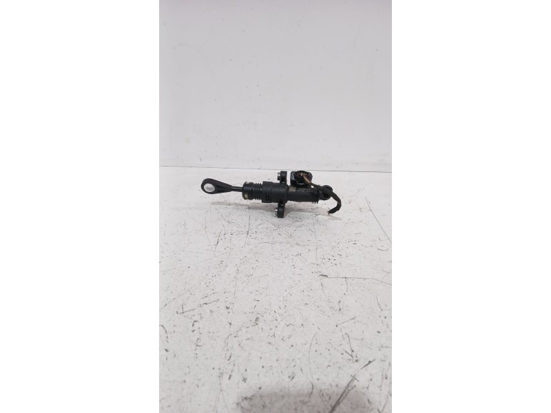 Recambio de bombin embrague para skoda fabia iii station wagon (nj5) 1.0 tsi referencia OEM IAM 2Q0721388  