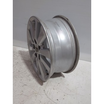 Recambio de llanta para toyota auris (_e15_) 1.6 (zre151_) referencia OEM IAM 4261102790  